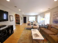 Historic Home *reWine Mission* Walk Downtown: Coffee, Shop, Dine, Wines, Brews - Familievenlig