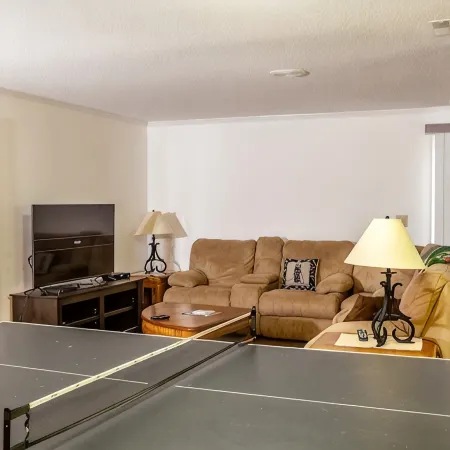Golf front home with 8 beds