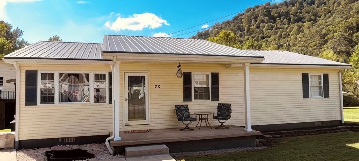 Trailhouse66 is located in the heart of the Hatfield and McCoy feud territory. Hotels in Mingo County