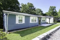 NRG Park Basecamp w/ Fenced Yard - 3-Sterne