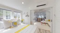 瑞典藍黃距海港和主街僅一街區多一點的2021年全新度假屋 - 陽台