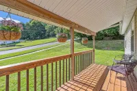 Open Concept /Spacious/ Private /Modern /Hardwoods - Wifi