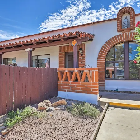 Modern Green Valley Condo - Near National Park!