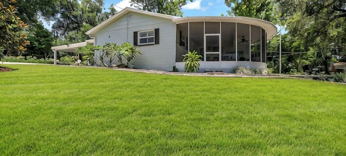 3 min drive to DT Mount Dora! Hotels in Mount Dora