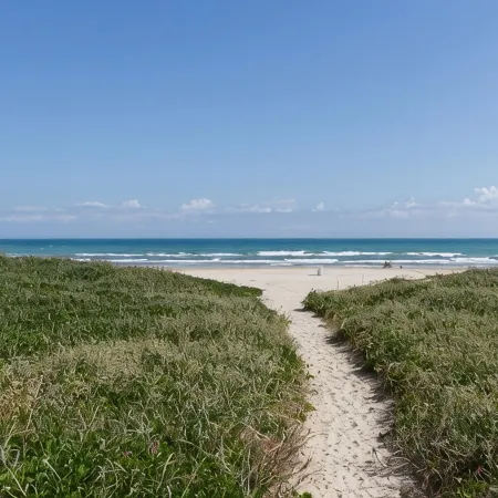 BEAUTIFUL CONDO - AMAZING BEACH VIEW FROM PRIVATE BALCONY