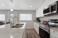 1Bed/Bath Casita. Quiet Downtown Neighborhood with Washer/Dryer and Parking - Villas