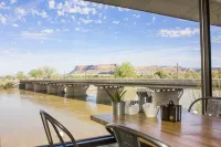 Skyfall Guestrooms - 3-Star