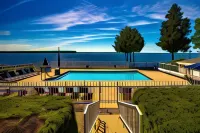 Westwood Shores Waterfront Resort - Pools
