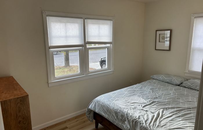 Newly renovated cottage less than two blocks from the beach