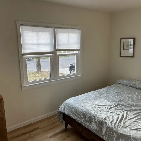 Newly renovated cottage less than two blocks from the beach