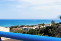 Bright Apartment with Sea View 200 Meters from the Beach wi fi Car Rental - balcone