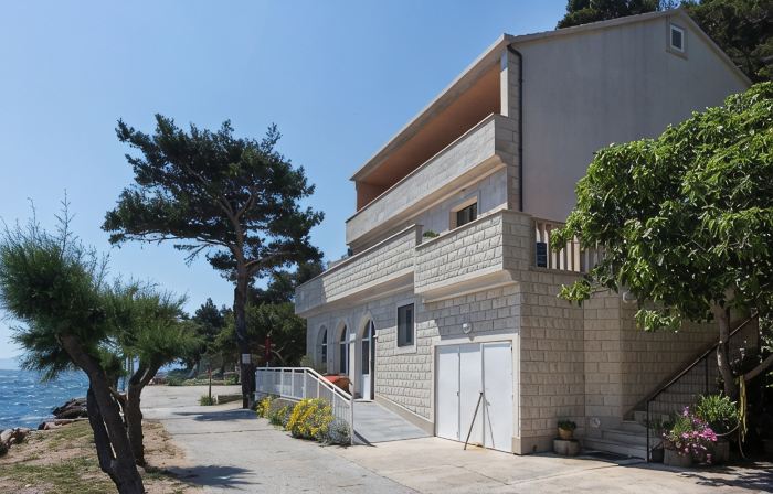 2 bedroom apartment with Sea view