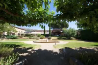 Hôtel Mercure Aix-en-Provence Sainte-Victoire Hotels in Châteauneuf-le-Rouge