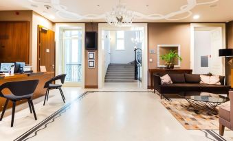 Roset Hotel & Residence