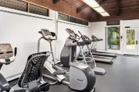 Hilo Hawaiian Hotel, Trademark Collection by Wyndham - salle de sport