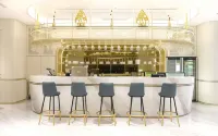 Atria Hotel Gading Serpong - bar
