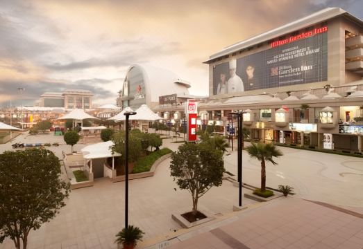 힐튼 가든 인 뉴델리 사켓