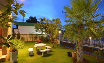 Charming Home Resort - Housity