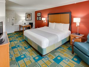 La Quinta Inn by Wyndham Pittsburgh Airport