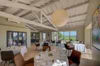 Domaine de Privadière & Spa Hotels in Arpaillargues-et-Aureillac