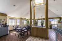 Econo Lodge Cleveland Southeast - Kent Hotel a Aurora
