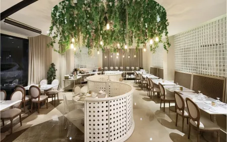 Manila Lotus Hotel Отели рядом с достопримечательностью «Текнолоджикал Юниверсити оф Филиппины - Манила»