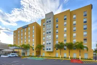 City Express Suites by Marriott Querétaro Hotels in 