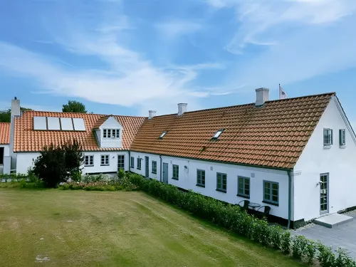 "Ehm" - 1km from the Sea