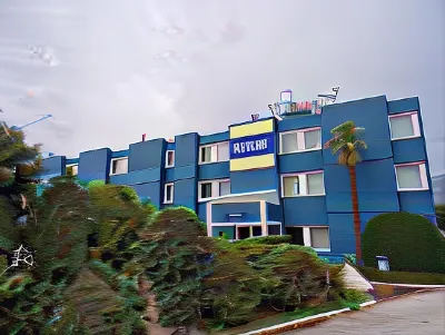 Kyriad Toulon - Hyeres - la Garde Hotels in La Garde