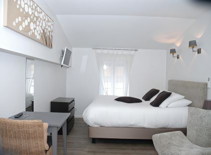 Un Hôtel En Ville
