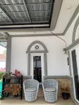 Villa Griya Bunga Hotels in Cilimus