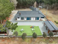 Taean Dolmeong Pension Hotels in der Nähe von Ch'ŏngp'odae-haesuyokchang