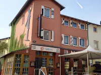 Esprit Hotel Hotels in der Nähe von Rabeninsel und Saaleaue bei Böllberg