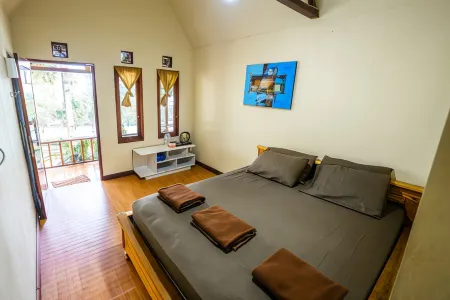 Lingkung Gunung Resort Bogor Отели в г. Caringin