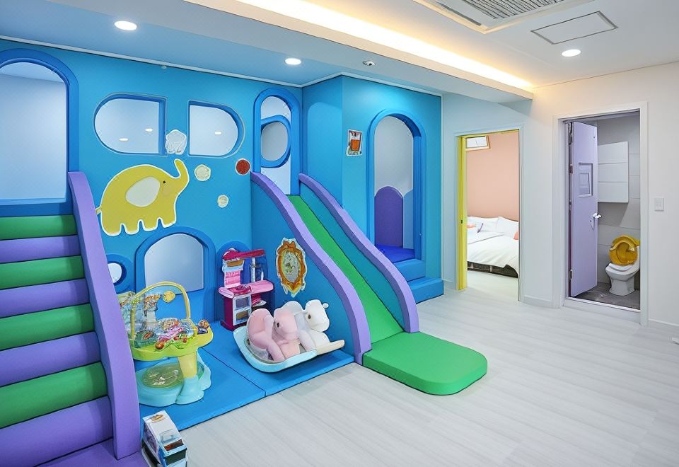 가평 나나키즈풀빌라