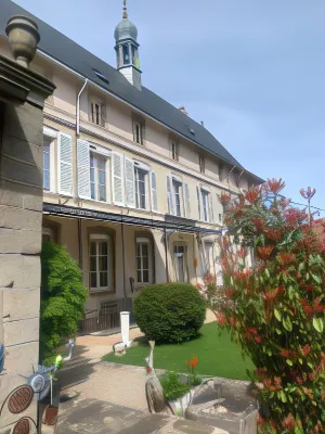 Le Château de Failloux, Chambres D hôtes,Piscine intérieure Hotel di Epinal