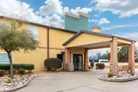 Quality Inn & Suites - Parkplatz