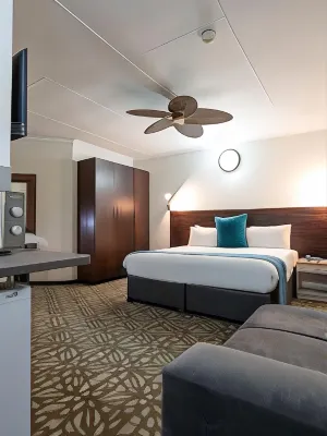Anew Hotel & Convention Centre or Tambo Johannesburg