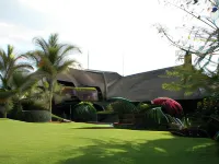 Glen Afric Country Lodge Hotels near Lion & Safari Park