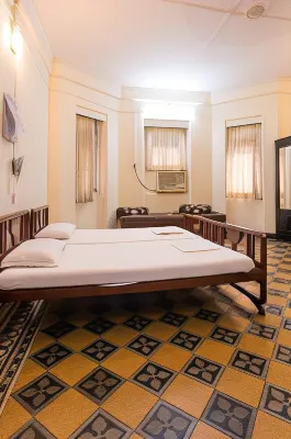Bentleys Hotel
