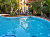 Happy Family Guesthouse - Pools