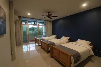 Little Jasmine by the River Hotel dekat Wat Ngiu Ngam