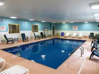 Baymont by Wyndham Fort Wayne - parking