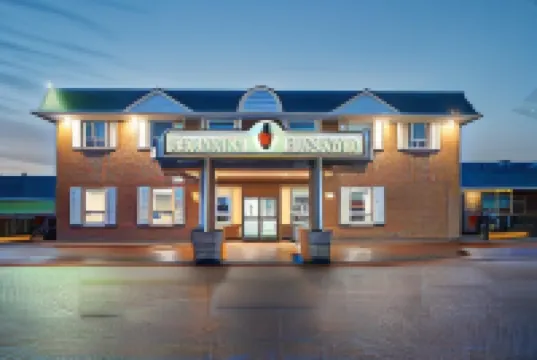 Guest House Inn & Suites