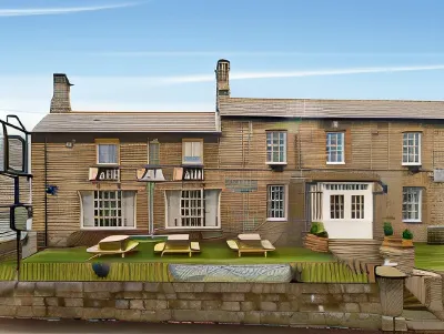 The Percy Arms Hotels in Adderstone with Lucker