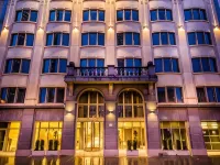 Hotel Mercure Brussels Centre Midi Hotels near Metro Clemenceau