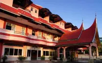 Umega Hotel (Syariah) Hotel dekat GOR DHARMASRAYA