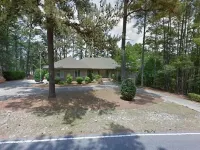 Autumn in Pinehurst! 5BR/5.5Bth Sleeps 16 Gorgeous Remodeled home on 13th tee