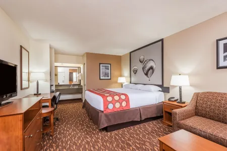 Super 8 by Wyndham Clovis