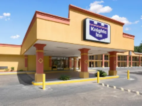 ไนท์สอินน์ เอเคน โรงแรมในเอเคน